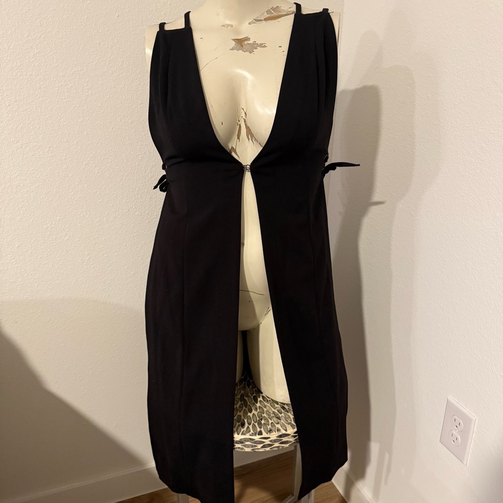 BCBG Maxazria Small Elegant Black Sleeveless Dress